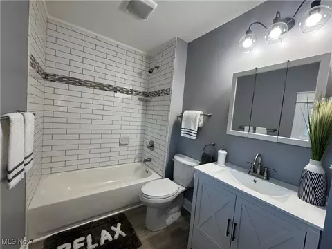 384 E 7th St, Salem, OH 44460 photo 17