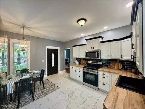 384 E 7th St, Salem, OH 44460 photo 4