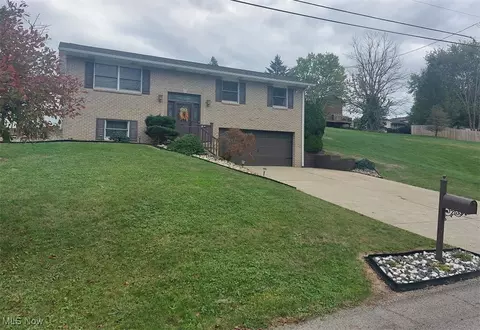 235 Evergreen Terrace Dr, Wintersville, OH 43953