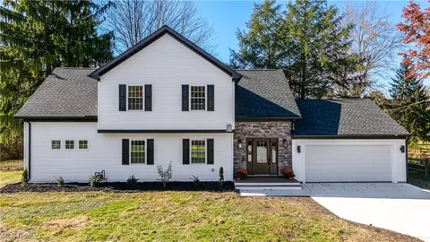 483 Townline Rd, Aurora, OH 44202
