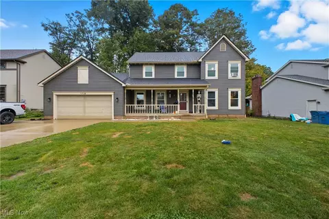 1738 Island Dr, Poland, OH 44514