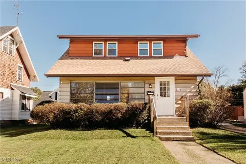 2218 S Freedom Ave, Alliance, OH 44601
