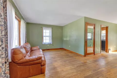 Living - 1117 Bell Ct, Elyria, OH 44035 photo 1 of 3