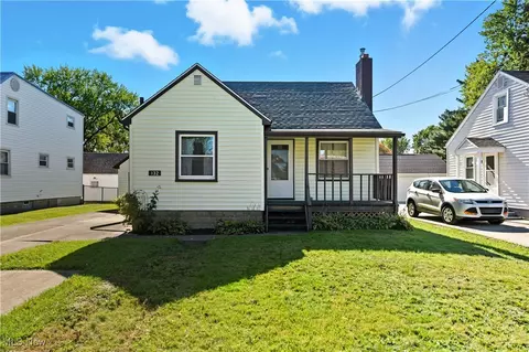 132 33rd St SE, Canton, OH 44707