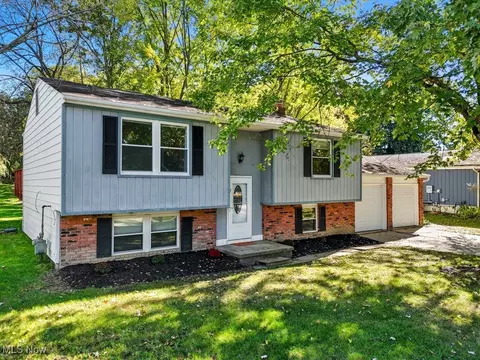 10269 Smugglers Cv, Aurora, OH 44202