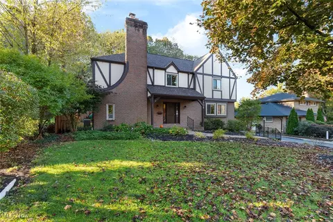 908 22nd St NE, Canton, OH 44714
