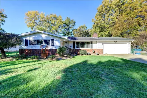 292 Grand Ave, Wellington, OH 44090