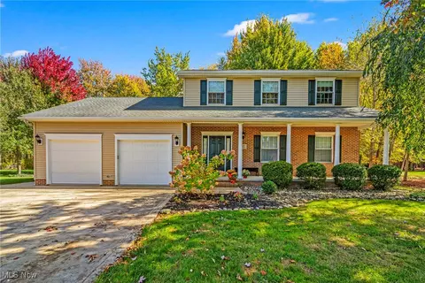 420 Brittany Ln, Jefferson, OH 44047