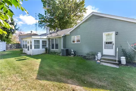 123 Woodcrest Ct, Elyria, OH 44035 photo 33