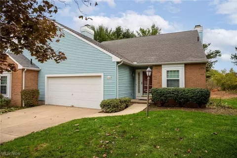 2155 Abbey Rd, Akron, OH 44312