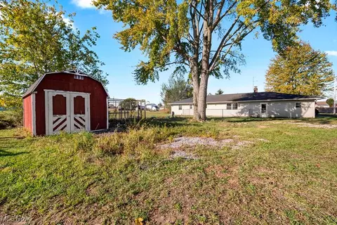Exterior - 19045 Whitehead Rd, Lagrange, OH 44050 photo 3 of 5