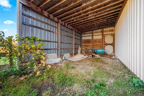 Exterior - 19045 Whitehead Rd, Lagrange, OH 44050 photo 1 of 5