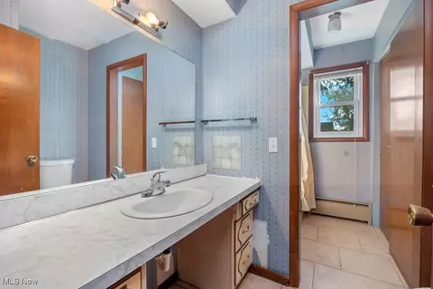 Bath - 19045 Whitehead Rd, Lagrange, OH 44050 photo 1 of 2