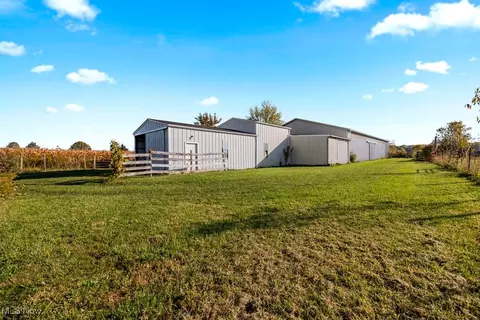 Exterior - 19045 Whitehead Rd, Lagrange, OH 44050 photo 2 of 5