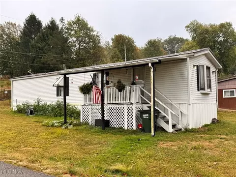 9 S 11 S Arch St, Dellroy, OH 44620