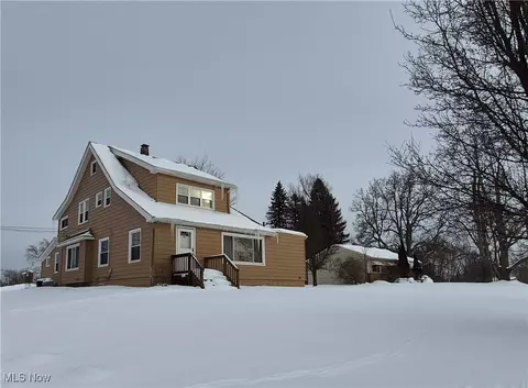 5385 Bartlett Rd, Bedford, OH 44146