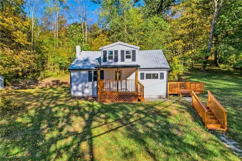 8146 Pritchard Ave, Lisbon, OH 44432
