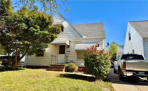 5069 Henry St, Garfield Heights, OH 44125