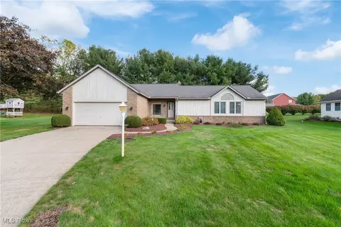 13342 Prince Georges Ave NW, Uniontown, OH 44685