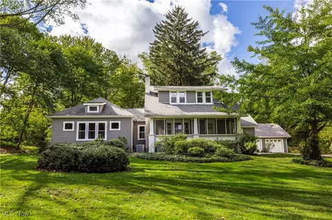 1038 N Hametown Rd, Akron, OH 44333