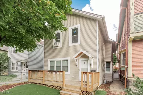 1004 Fairfield Ave, Cleveland, OH 44113