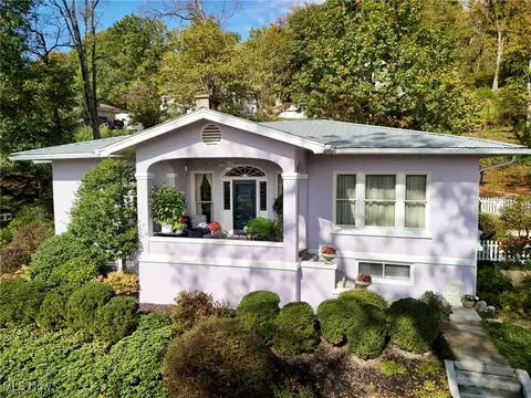 Exterior - 7 Arlington Dr, Wheeling, WV 26003 photo 3 of 8