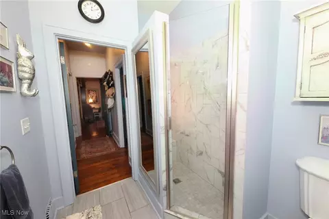Bath - 7 Arlington Dr, Wheeling, WV 26003 photo 3 of 5