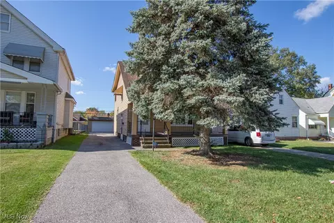5208 Clement Ave, Maple Heights, OH 44137