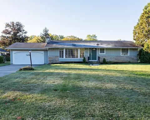 161 Brentview Dr, Grafton, OH 44044