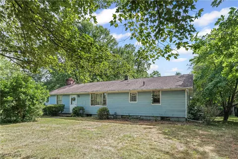 11960 Freshley Ave, Alliance, OH 44601