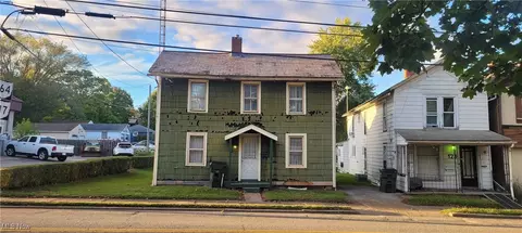 121 Jerome St, Lisbon, OH 44432