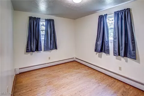Bedroom - 706 S Abbe Rd N, Elyria, OH 44035 photo 2 of 10