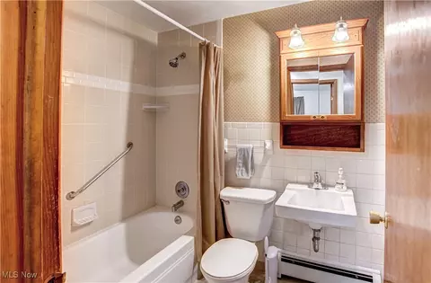 Bath - 706 S Abbe Rd N, Elyria, OH 44035 photo 1 of 2