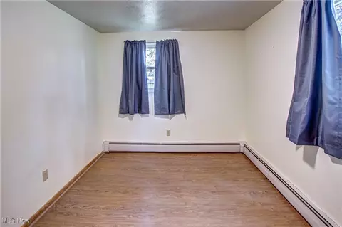 Bedroom - 706 S Abbe Rd N, Elyria, OH 44035 photo 4 of 10