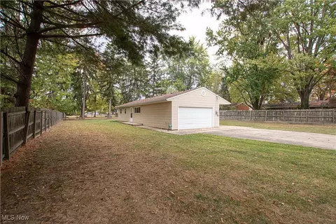 Exterior - 706 S Abbe Rd N, Elyria, OH 44035 photo 8 of 8