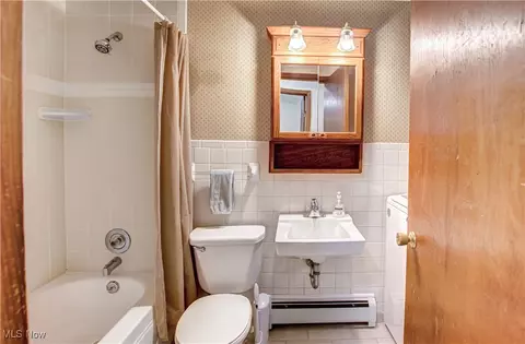 Bath - 706 S Abbe Rd N, Elyria, OH 44035 photo 2 of 2