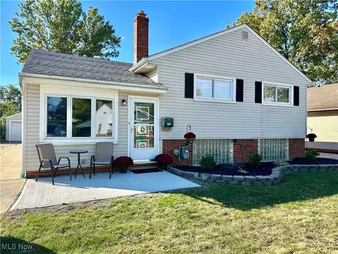 31716 Daniel Dr, Willowick, OH 44095
