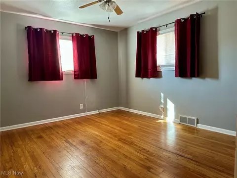 Bedroom - 31716 Daniel Dr, Willowick, OH 44095 photo 2 of 2
