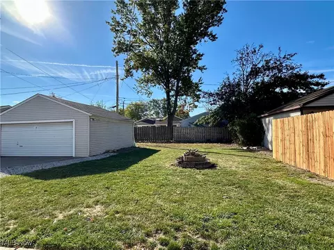 Exterior - 31716 Daniel Dr, Willowick, OH 44095 photo 4 of 5