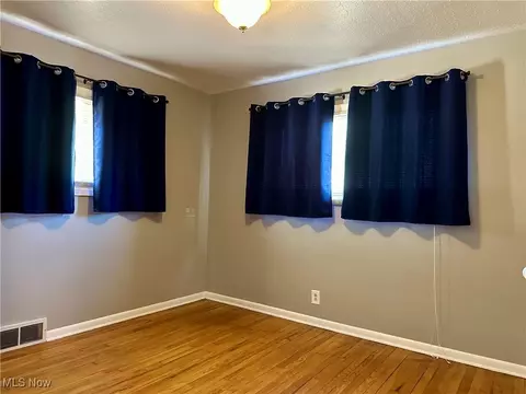 Bedroom - 31716 Daniel Dr, Willowick, OH 44095 photo 1 of 2