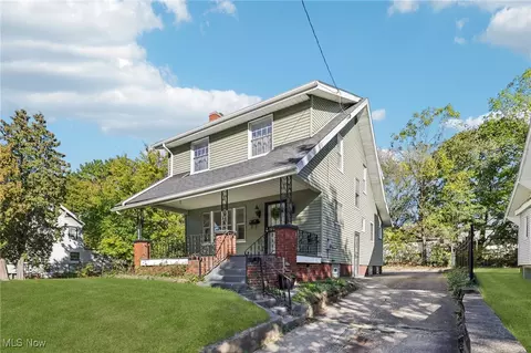 615 Noah Ave, Akron, OH 44320