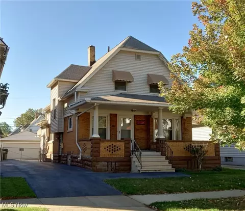 3896 E 43rd St, Newburgh Heights, OH 44105