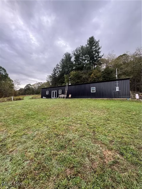 396 Congo Arroyo Rd, New Cumberland, WV 26047