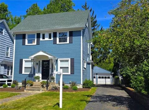 1675 Roosevelt Ave, Lakewood, OH 44107