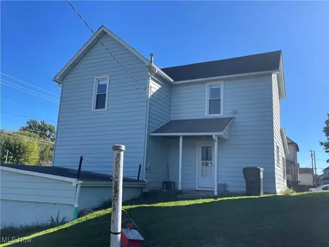 193 4th St SE, Brewster, OH 44613 photo 3