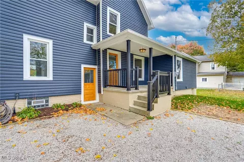 Exterior - 206 E Main St, Dalton, OH 44618 photo 4 of 8