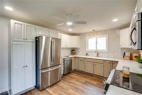 Kitchen - 206 E Main St, Dalton, OH 44618 photo 3 of 4