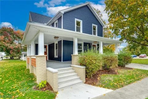 Exterior - 206 E Main St, Dalton, OH 44618 photo 3 of 8