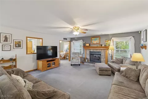 3203 Merchants Ave, Ashtabula, OH 44004 photo 8