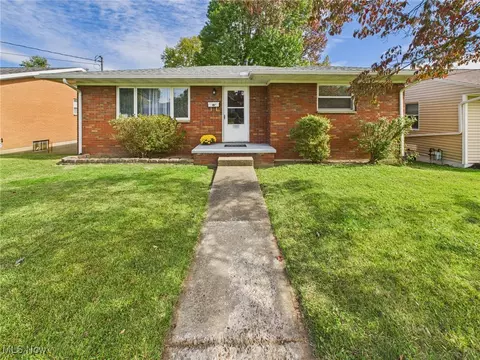 2706 Cleveland Ave, Parkersburg, WV 26104